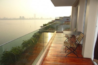 Elegant serviced apartment with lake view for rent in Quang An street