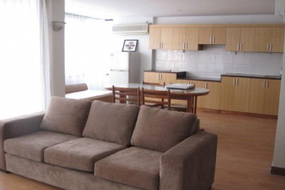 One bedroom serviced apartment for rent in Lang Ha street, Dong Da district, Hanoi