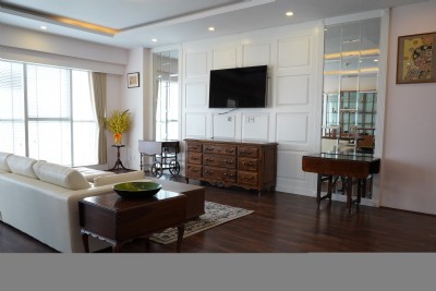 Apartment for rent in area of 154 sqm, 3 bedrooms in L1 Ciputra building.