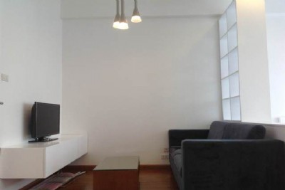 One bedroom apartment for rent near Daewoo hotel Ba Dinh