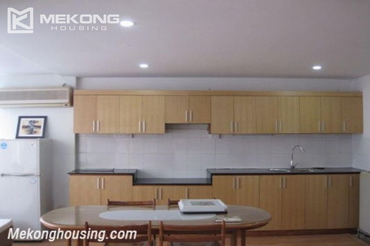 One bedroom serviced apartment for rent in Lang Ha street, Dong Da district, Hanoi 1
